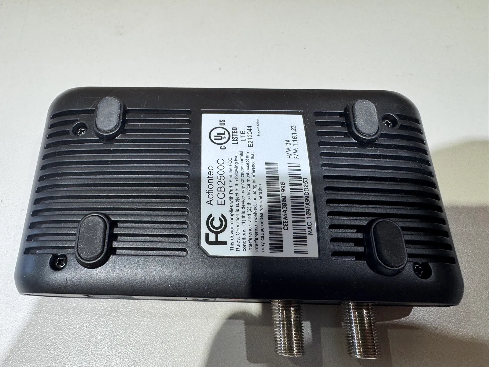 Actiontec MoCA Network Adapter Bundle - 3 Zones of Hardwired Gigabit Ethernet Over Coax - Gallery Image 2