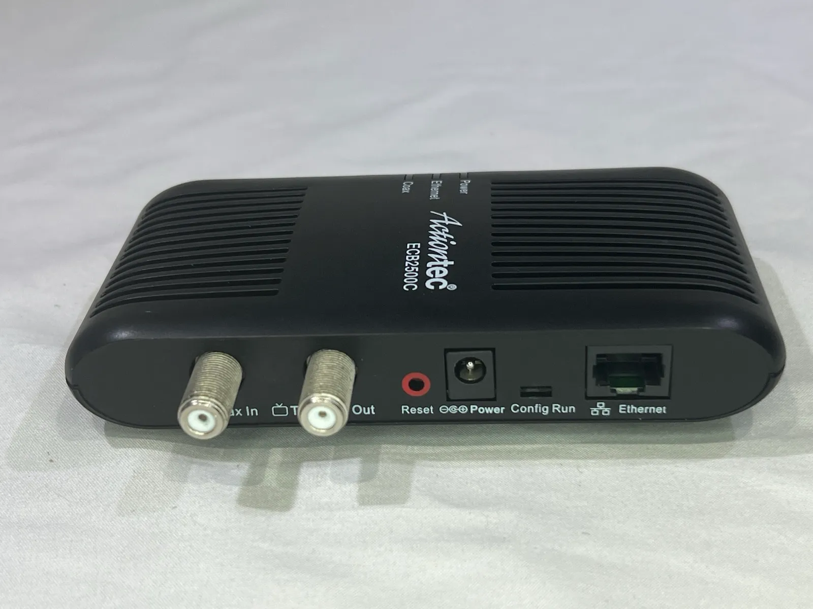 Actiontec MoCA Network Adapter Bundle - 3 Zones of Hardwired Gigabit Ethernet Over Coax - Gallery Image 4