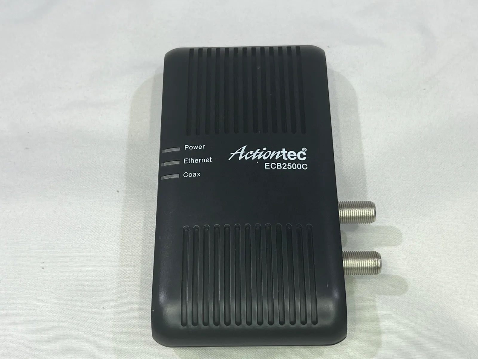 Actiontec MoCA Network Adapter Bundle - 3 Zones of Hardwired Gigabit Ethernet Over Coax - Gallery Image 5