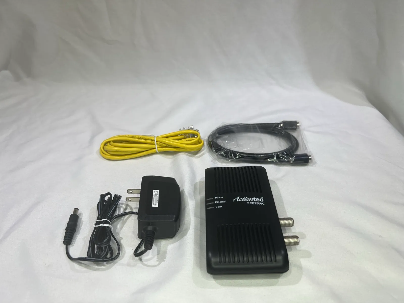 Actiontec MoCA Network Adapter Bundle - 3 Zones of Hardwired Gigabit Ethernet Over Coax - Gallery Image 1